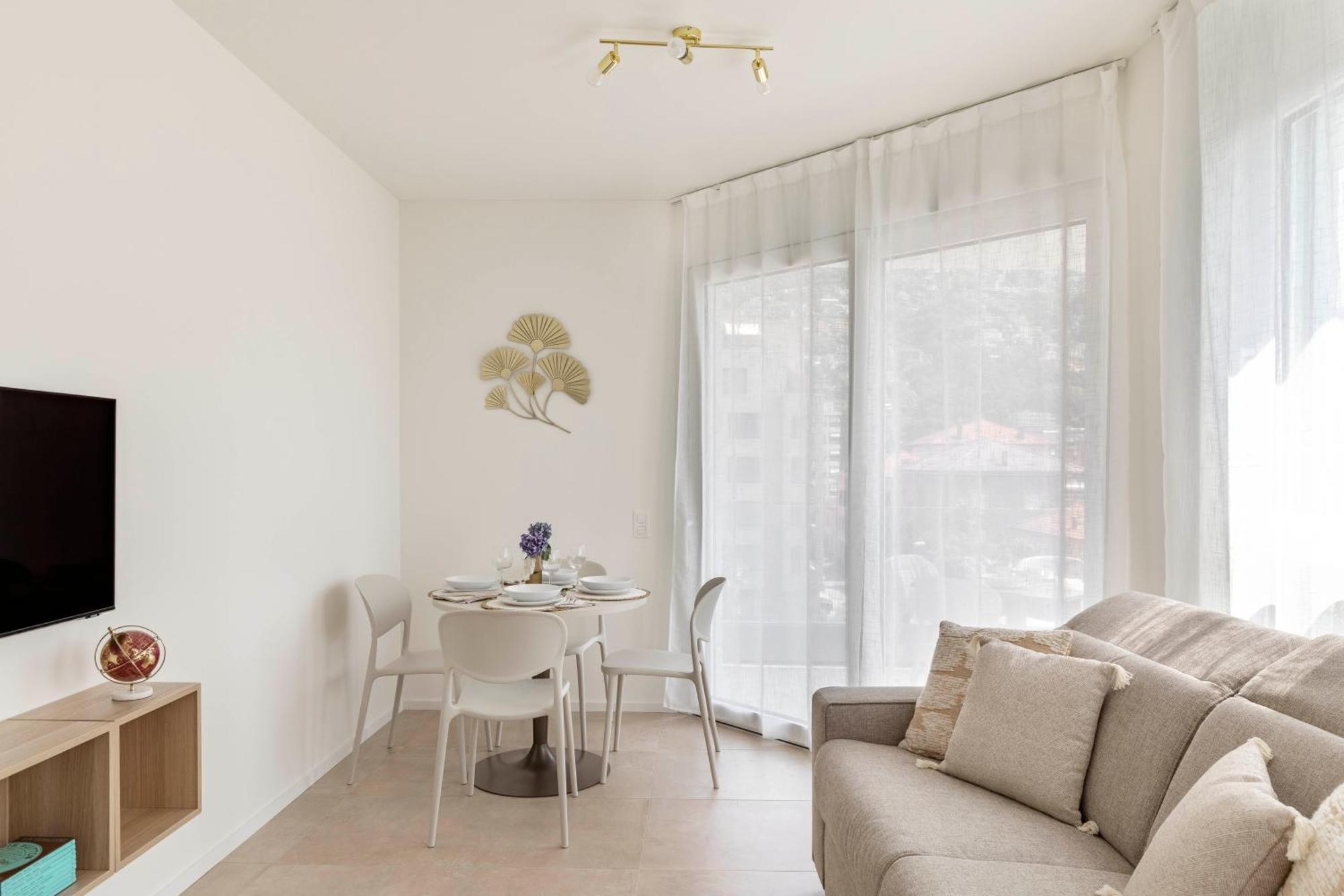 Regalia Suites - Free Parking Лугано Екстериор снимка