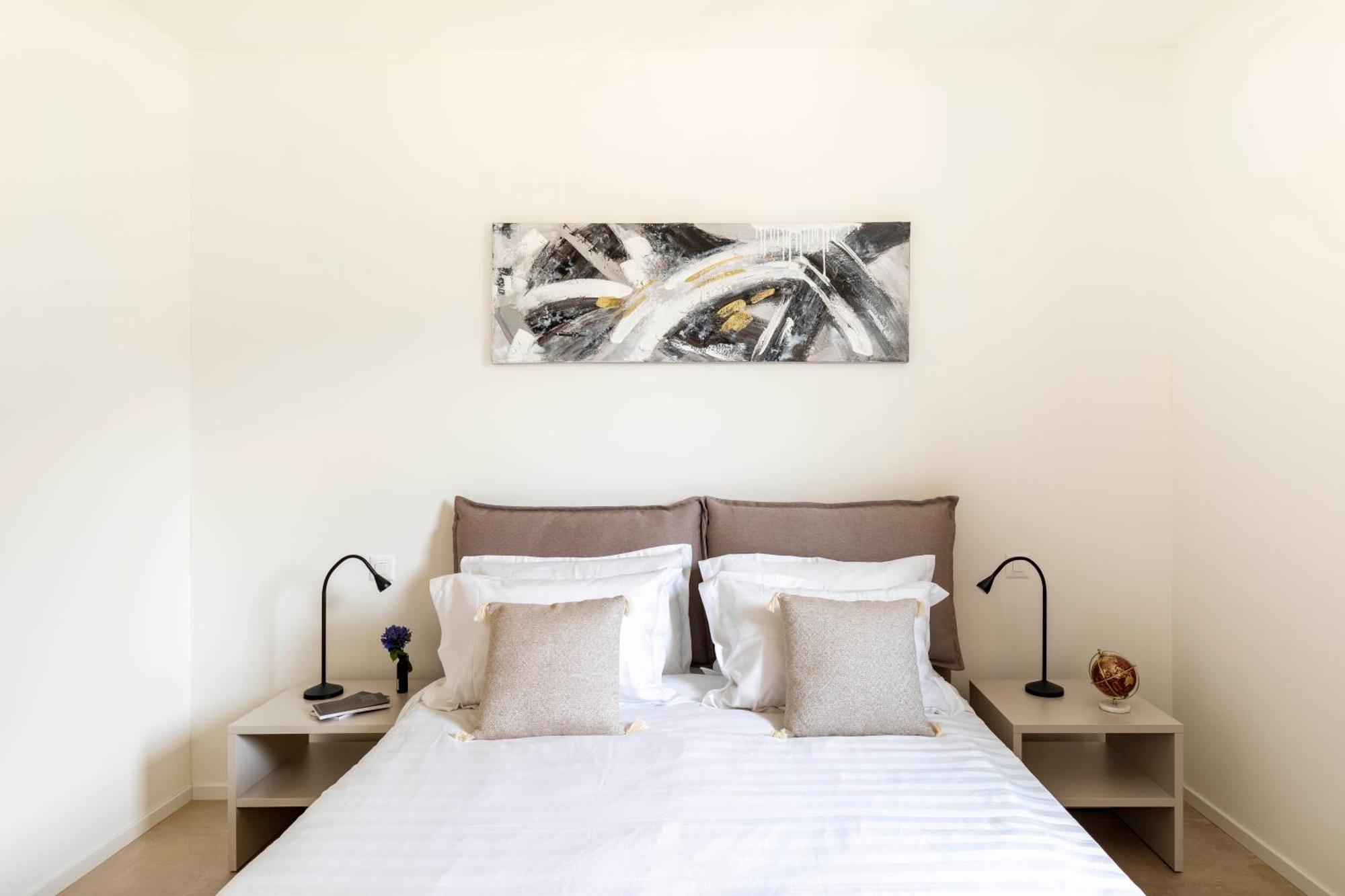 Regalia Suites - Free Parking Лугано Екстериор снимка