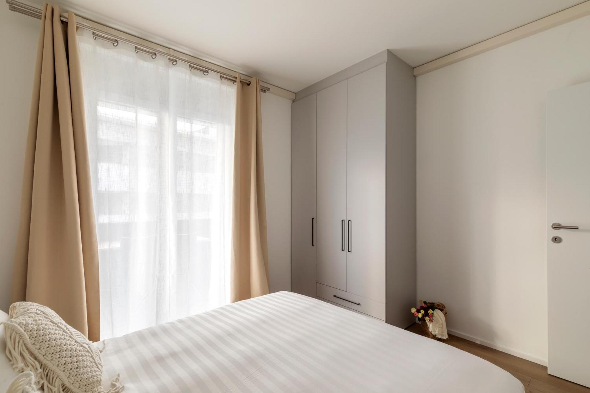Regalia Suites - Free Parking Лугано Екстериор снимка